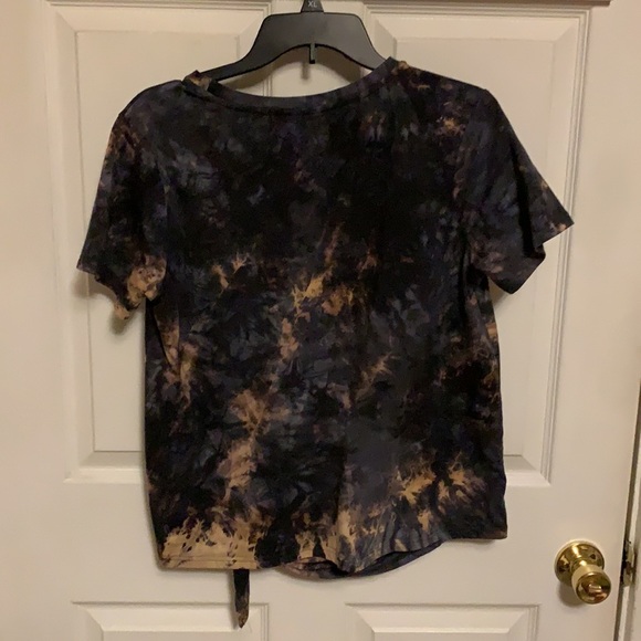 Umgee Woman Knotted Tie-Dye Short Sleeve Shirt - Picture 4 of 6